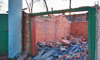 Демонтаж гаражей в Балаково, цена от 1775 руб. – услуги под ключ от 2Землекопа-Блк